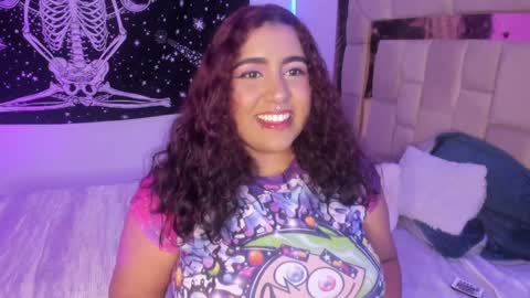 Snapshot of sheeylaroee chatting on 01/04/25, 02:14 Heidy online show from 01/04/25, 02:14