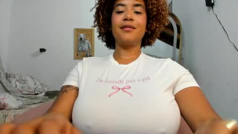 Snapshot of sheilamakano70 chatting on 05/04/26, 11:34 Sheila Makano online show from 05/04/26, 11:34