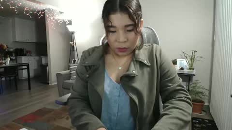 sheilyn_smith online show from 11/25/25, 05:40