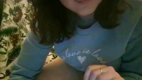 Snapshot of shelby_dust chatting on 11/09/25, 07:23 shelby_dust online show from 11/09/25, 07:23