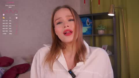 Lina online show from 04/23/26, 01:40