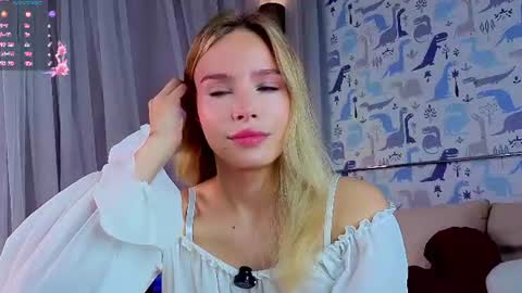 Snapshot of sheliamuyres chatting on 07/24/26, 01:47 Lina online show from 07/24/26, 01:47