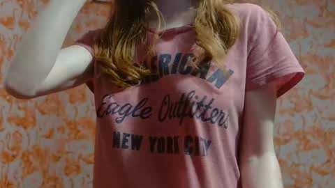 Erika online show from 12/31/24, 05:44