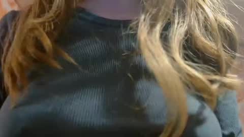 Erika online show from 01/04/25, 12:27