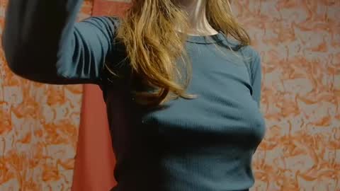 Erika online show from 01/04/25, 11:27