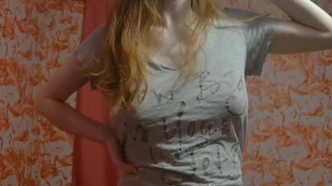 Erika online show from 02/11/25, 03:18