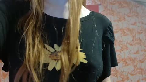 Erika online show from 09/19/25, 07:14