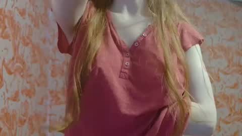 Erika online show from 03/26/26, 08:36