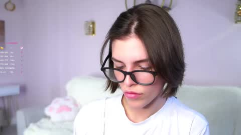 Alex online show from 10/02/25, 01:45