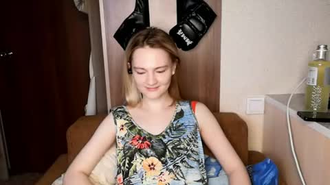 Snapshot of shelliegoza chatting on 06/08/26, 03:01 Ashley online show from 06/08/26, 03:01