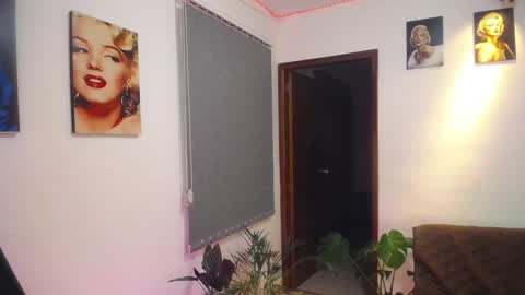 Snapshot of shellsy_hans chatting on 02/20/25, 01:57 Shellsy H online show from 02/20/25, 01:57