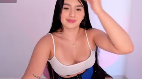 Snapshot of shellyrayhs1 chatting on 06/23/26, 03:37 Shelly rayhs online show from 06/23/26, 03:37