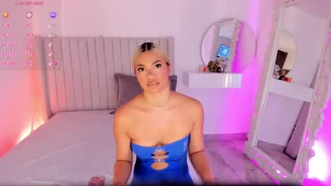 shelynna_azzul online show from 05/17/26, 11:17