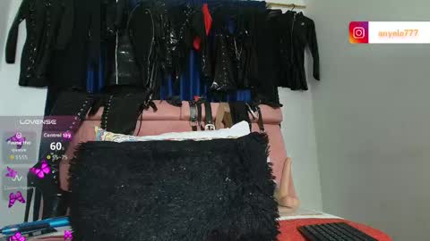 Snapshot of shengyi_blue chatting on 05/02/26, 11:48 anyela7773 online show from 05/02/26, 11:48