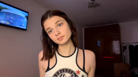 My name is Molly online show from 06/03/26, 11:13
