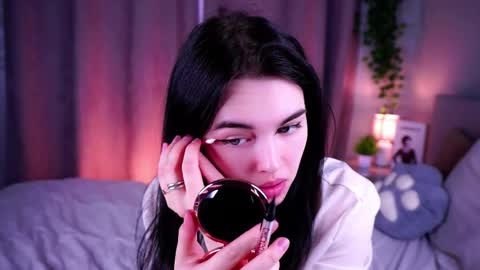 Mira online show from 06/04/26, 07:25