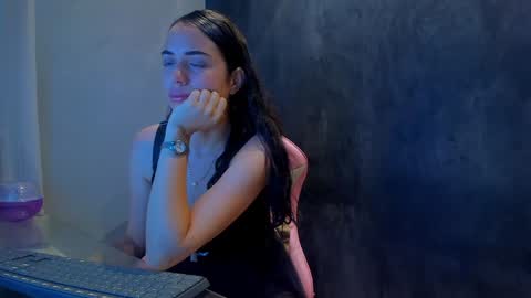 .. Sherilk .. online show from 01/06/25, 10:35