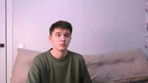 Max online show from 11/28/25, 06:32