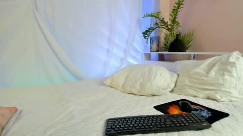 Max online show from 04/01/26, 07:22