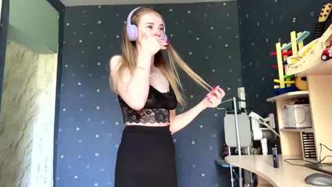 Kaayy online show from 05/19/26, 07:04