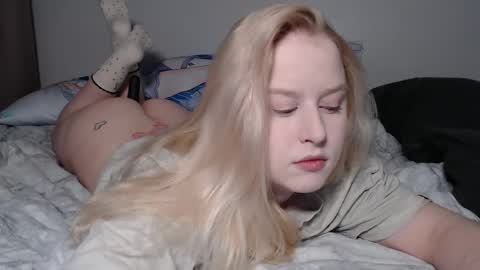 Snapshot of sherlystero chatting on 03/07/25, 02:15 sher online show from 03/07/25, 02:15