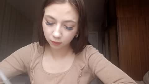 Lisa online show from 12/05/25, 08:01