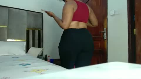 Sherry l online show from 02/17/25, 04:04