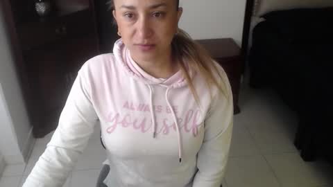 sheryl_jones online show from 10/16/25, 12:28