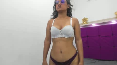 sheryn_brown1 online show from 09/30/25, 11:48