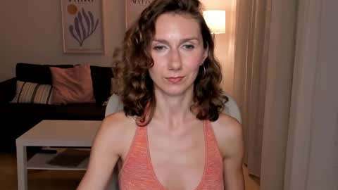 Snapshot of shesleepsnaked chatting on 12/17/24, 09:05 shesleepsnaked online show from 12/17/24, 09:05