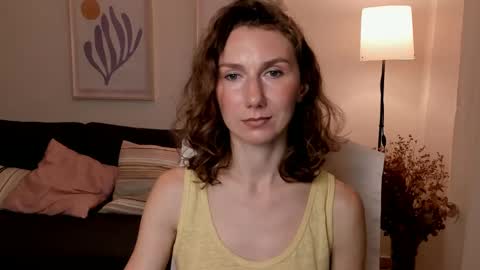 Snapshot of shesleepsnaked chatting on 01/15/25, 04:32 shesleepsnaked online show from 01/15/25, 04:32