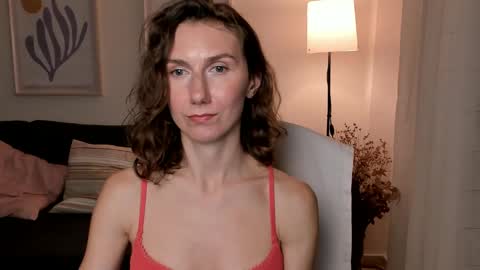 Snapshot of shesleepsnaked chatting on 01/19/25, 06:21 shesleepsnaked online show from 01/19/25, 06:21