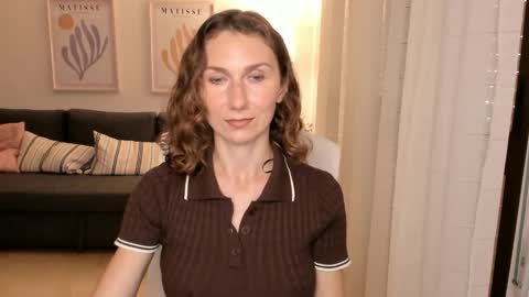 Snapshot of shesleepsnaked chatting on 03/02/25, 02:21 shesleepsnaked online show from 03/02/25, 02:21