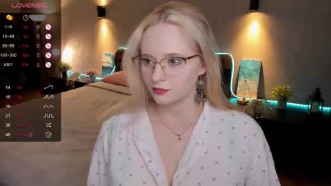 Hello guys my name is Aemilia online show from 02/14/25, 02:18