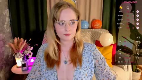 Snapshot of sheslinki chatting on 04/30/26, 08:42 Hello guys my name is Aemilia online show from 04/30/26, 08:42