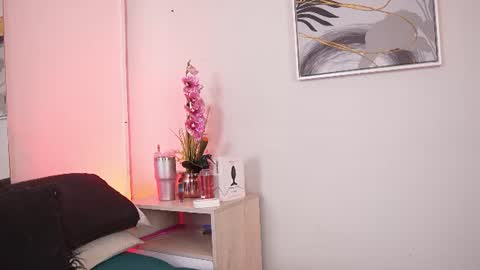 Sheyla Bakerr  online show from 06/18/26, 09:14