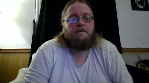 Snapshot of shifty885 chatting on 12/21/24, 02:09 shifty885 online show from 12/21/24, 02:09