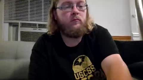 Snapshot of shifty885 chatting on 09/15/25, 01:38 shifty885 online show from 09/15/25, 01:38