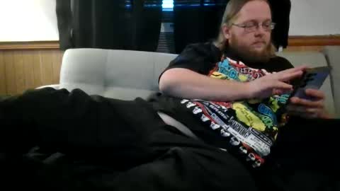 Snapshot of shifty885 chatting on 10/31/25, 08:43 shifty885 online show from 10/31/25, 08:43