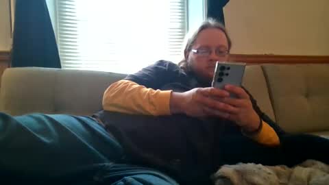 Snapshot of shifty885 chatting on 11/09/25, 07:45 shifty885 online show from 11/09/25, 07:45