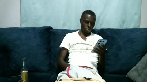 Snapshot of shikwekwe chatting on 02/03/25, 10:54 Collorewamadeals online show from 02/03/25, 10:54