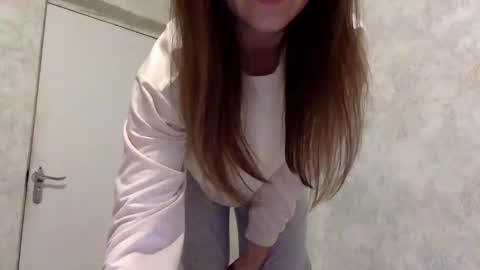 Jesica online show from 10/06/25, 09:34