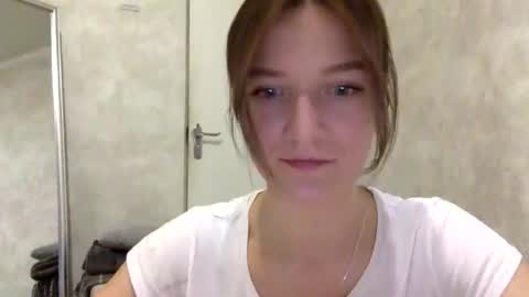 Jesica online show from 11/11/25, 08:42