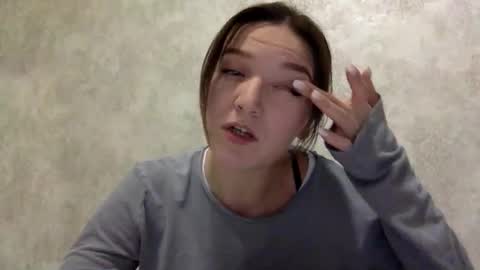 Jesica online show from 12/04/25, 07:55