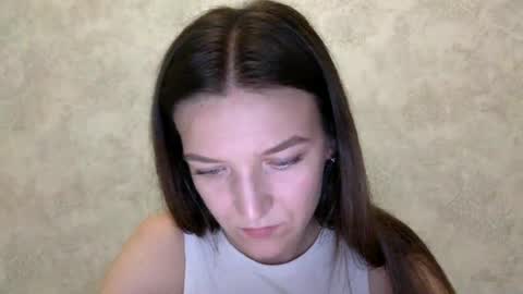 Snapshot of shining_pearl chatting on 06/21/26, 07:16 Jesica online show from 06/21/26, 07:16