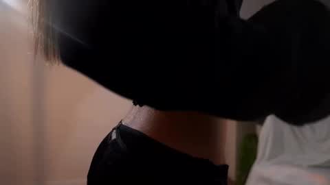 Nika online show from 09/11/25, 12:11