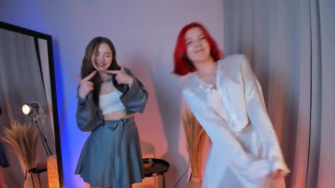 Snapshot of shiny_bell chatting on 01/21/25, 07:17 Bell 3 Next broadcast online show from 01/21/25, 07:17