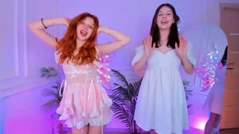 Snapshot of shiny_bell chatting on 11/22/25, 02:05 Bell 3 Next broadcast online show from 11/22/25, 02:05