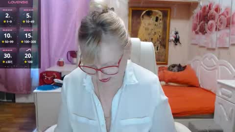 Margo online show from 09/30/25, 05:01