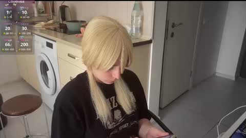 Im Lilu Rosenblum  Guys I have   ----Ill be glad to see you there online show from 10/04/25, 10:46